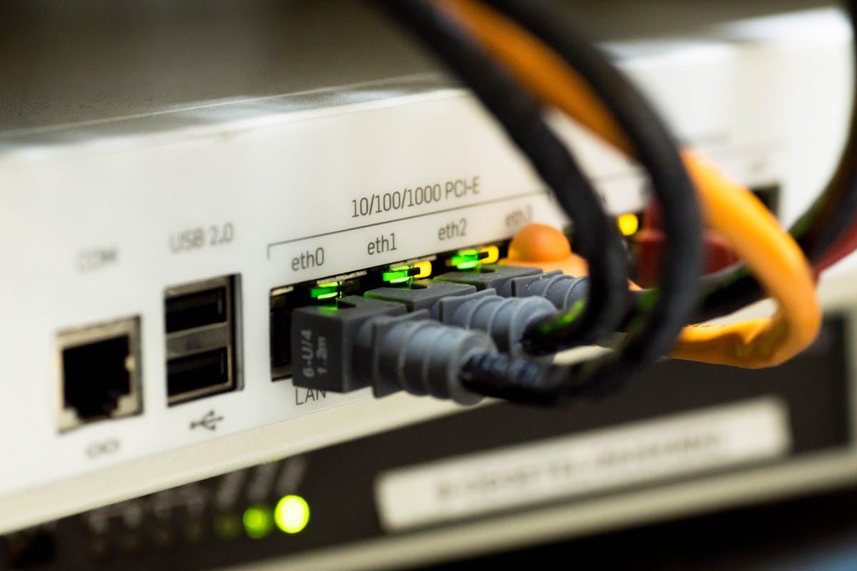 Network cables and switch ports